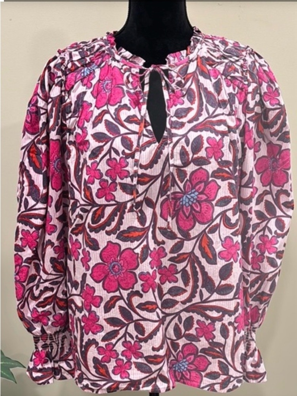Sugar lips floral Pink V-Neck Long-Sleeve Women's Top